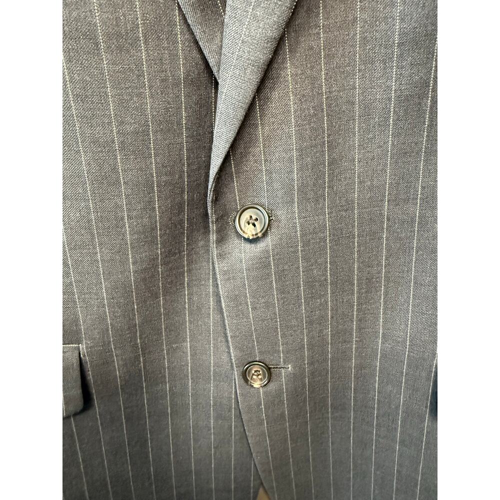 Lauren Ralph Lauren Navy Pinstripe Jacket Size 42L, 100% Wool - Picture 3 of 7